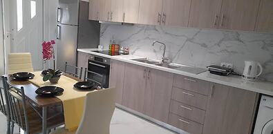 Gennadi Retreat - House 1
