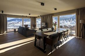 Luxurious Penthouse on the Golf Course