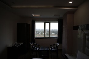 HOTEL S R GRAND