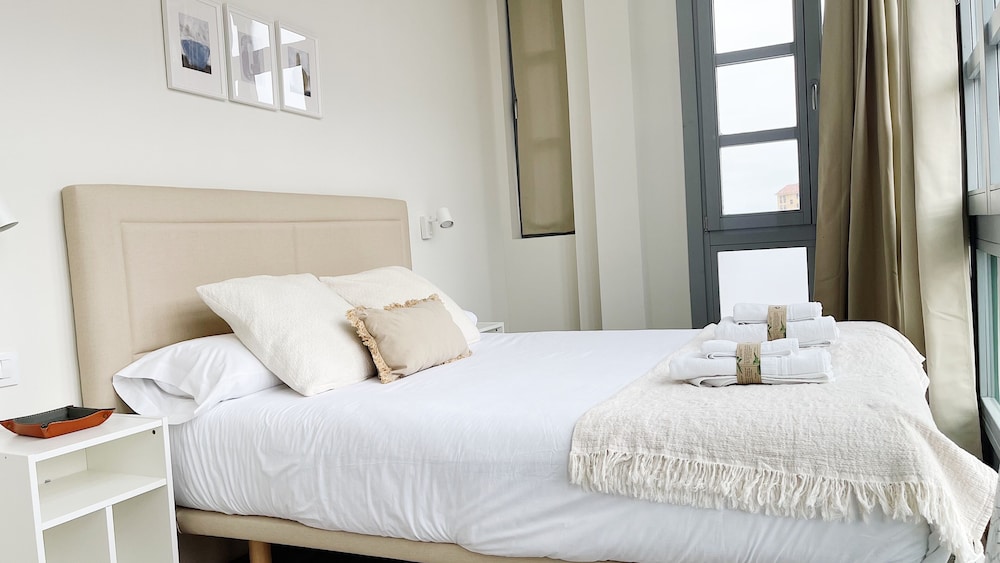 Llanes Suites