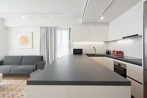 LIV Athinum 1 - Luxury Apartment 5A