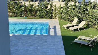 Sunrise Villa With Private Pool