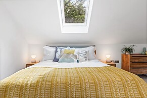 Peppard Loft - From 110 Per Night