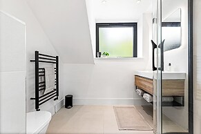 Peppard Loft - From 110 Per Night