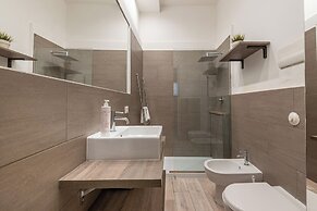 Real Umberto Apartments by Wonderful Italy