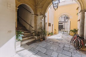 Real Umberto Apartments by Wonderful Italy