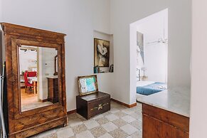 Real Umberto Apartments by Wonderful Italy