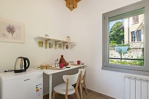 Viola Apartment