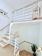 Minimalist Townhome Stay