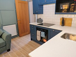 Courtyard Cottage Number 6