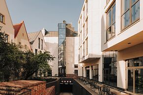 The Cyrus Hotel