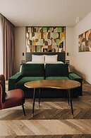 The Cyrus Hotel