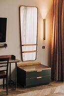 The Cyrus Hotel