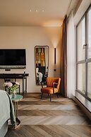 The Cyrus Hotel