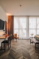 The Cyrus Hotel