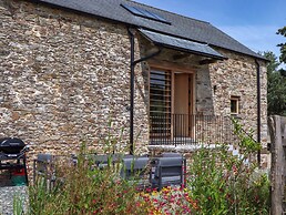 Lower Walreddon Barn