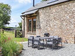 Lower Walreddon Barn