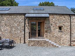 Lower Walreddon Barn