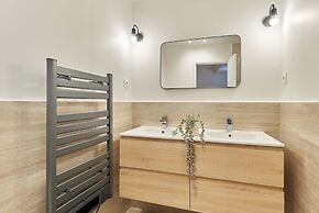 Elegant Apartment With Buttes-chaumont Park