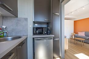 Modern Studio on the 8th Floor Near the sea