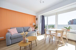 Modern Studio on the 8th Floor Near the sea