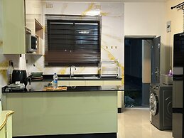 Executive Private Standing apt in Lusaka
