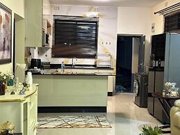 Executive Private Standing apt in Lusaka