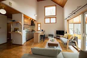 Lake Toya Terrace House