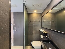Noble Park Hotel