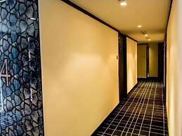 Noble Park Hotel