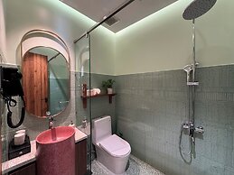 Magnolia Boutique Hue