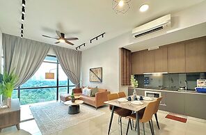 Grand Medini Residence by Stayrene