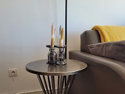 Sea View Apartment by Beach