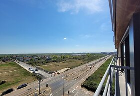 Sea View Apartment by Beach