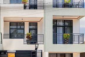 Bright Hotel and apartement