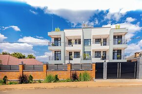 Bright Hotel and apartement
