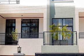 Bright Hotel and apartement