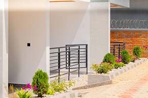 Bright Hotel and apartement