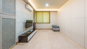 Boryeong The Daecheon Story Pension