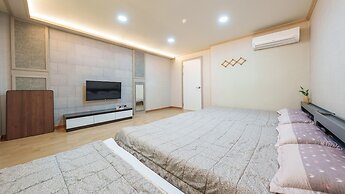 Boryeong The Daecheon Story Pension