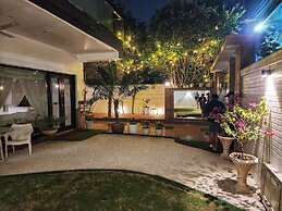The G8 Noida