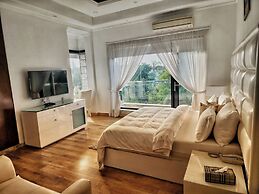The G8 Noida