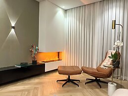 KeyRock Living - Skyline at Paramount