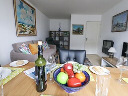 Beachcombers, 13 Chesil House