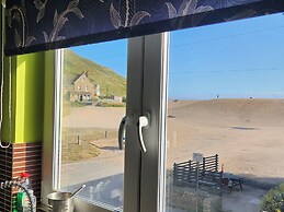 Beachcombers, 13 Chesil House