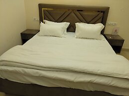 Modest Rooms by LIBRA