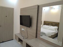 Modest Rooms by LIBRA