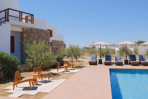ROOTS Nature Living Milos