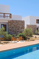 ROOTS Nature Living Milos