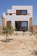 ROOTS Nature Living Milos